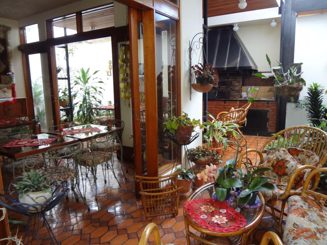 Casa Mora B&B Cartago Bagian luar foto